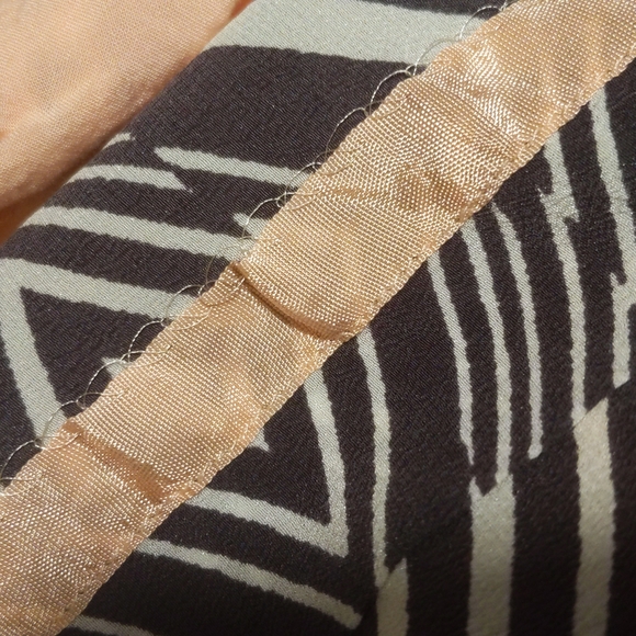 HD in Paris Silk sleeveless dress, US size 4, multi color geometric pattern - Picture 10 of 12